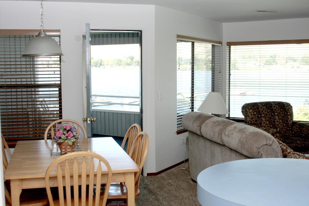 Petersons Waterfront Appartement Chelan Buitenkant foto